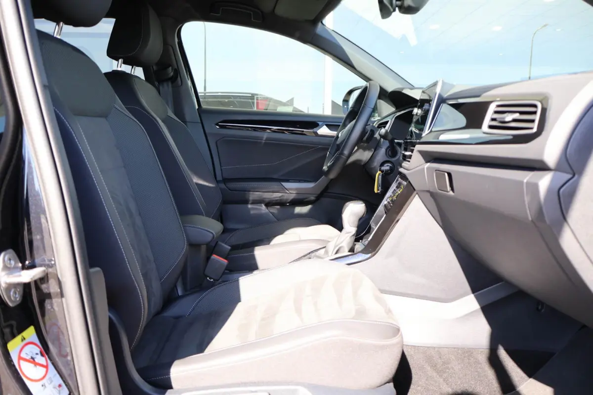 1.5 TSI 150pk DSG R-Line | Trekhaak | Camera | Adaptive Cruise | PDC | Apple Carplay | Stoelverwarming
