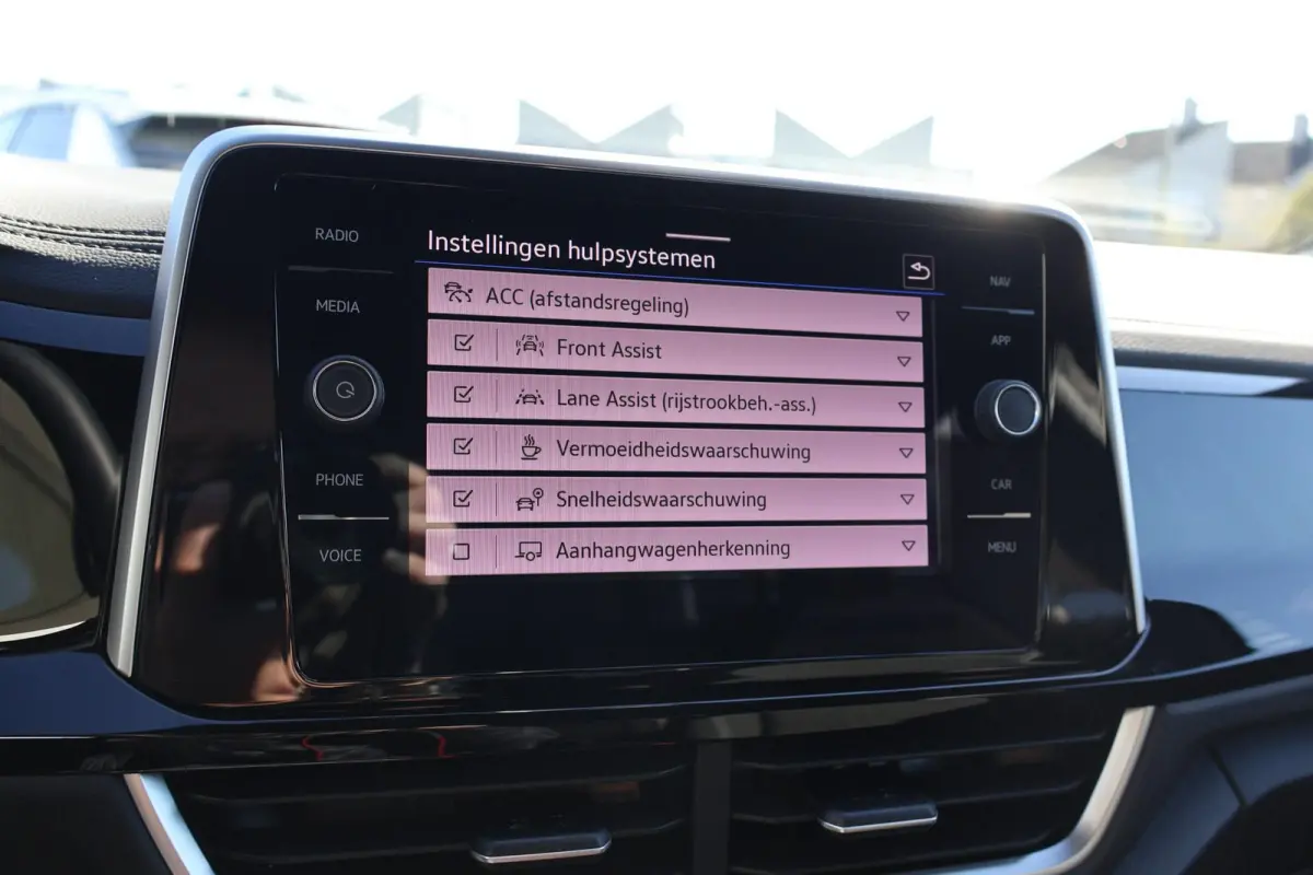 1.5 TSI 150pk DSG R-Line | Trekhaak | Camera | Adaptive Cruise | PDC | Apple Carplay | Stoelverwarming