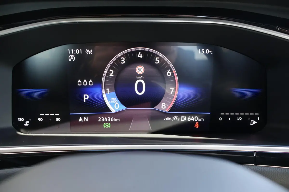 1.5 TSI 150pk DSG R-Line | Trekhaak | Camera | Adaptive Cruise | PDC | Apple Carplay | Stoelverwarming