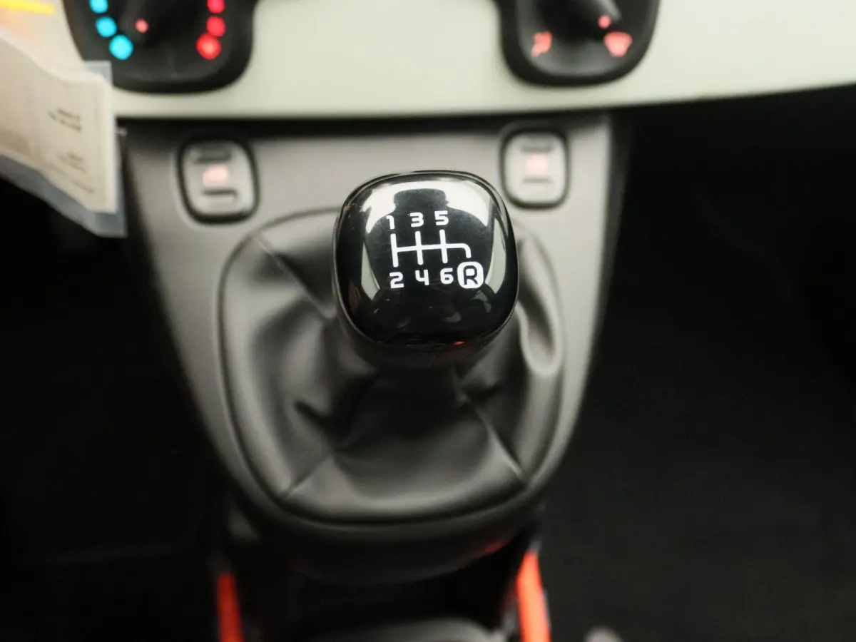 1.0 Hybrid Pandina | Apple&android Carplay | parkeersensoren | digitaal display |