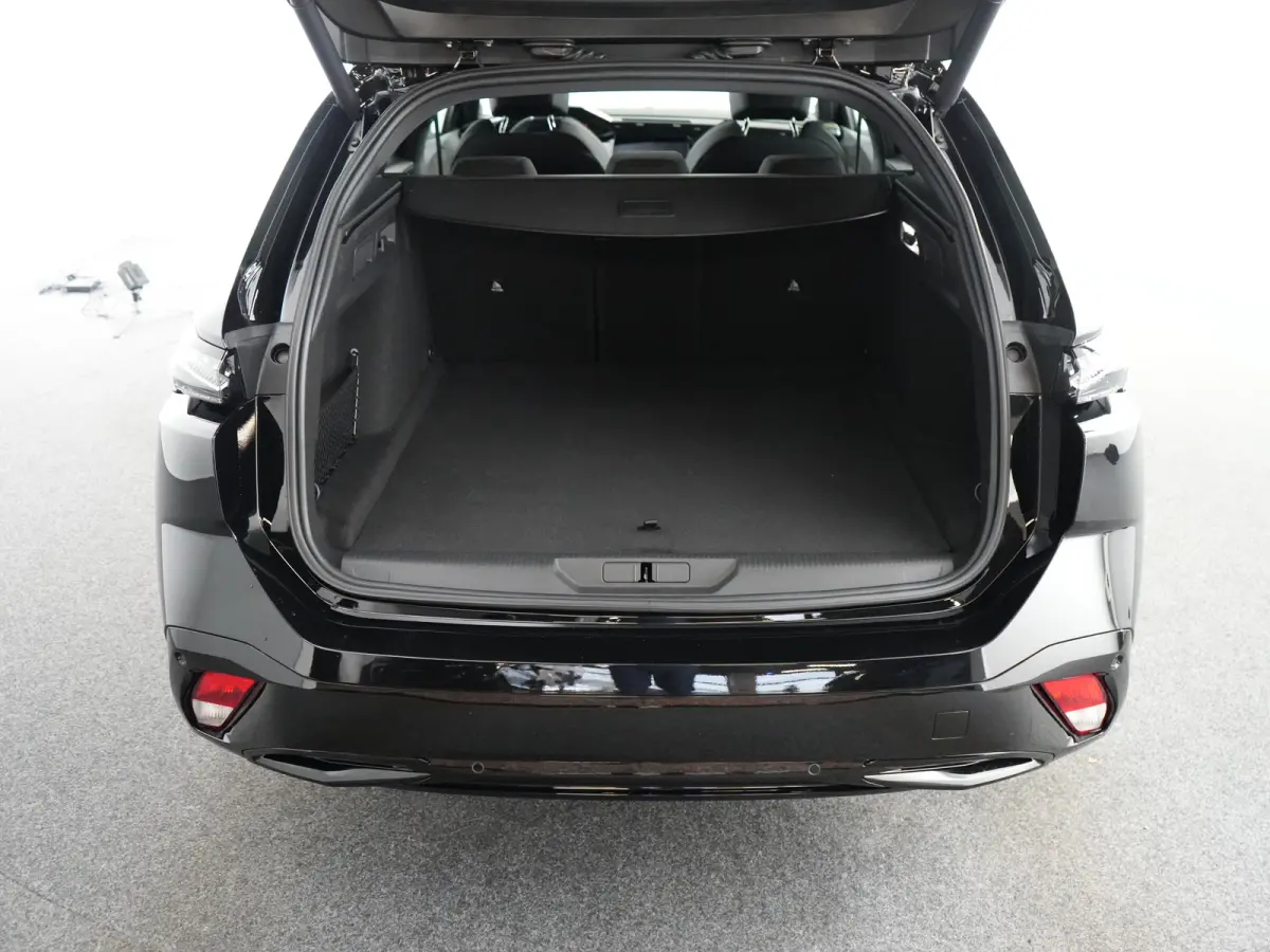 GT | Driver Sport Pack | Elektrische parkeerrem | Extra getinte achterste zijruiten en achterruit