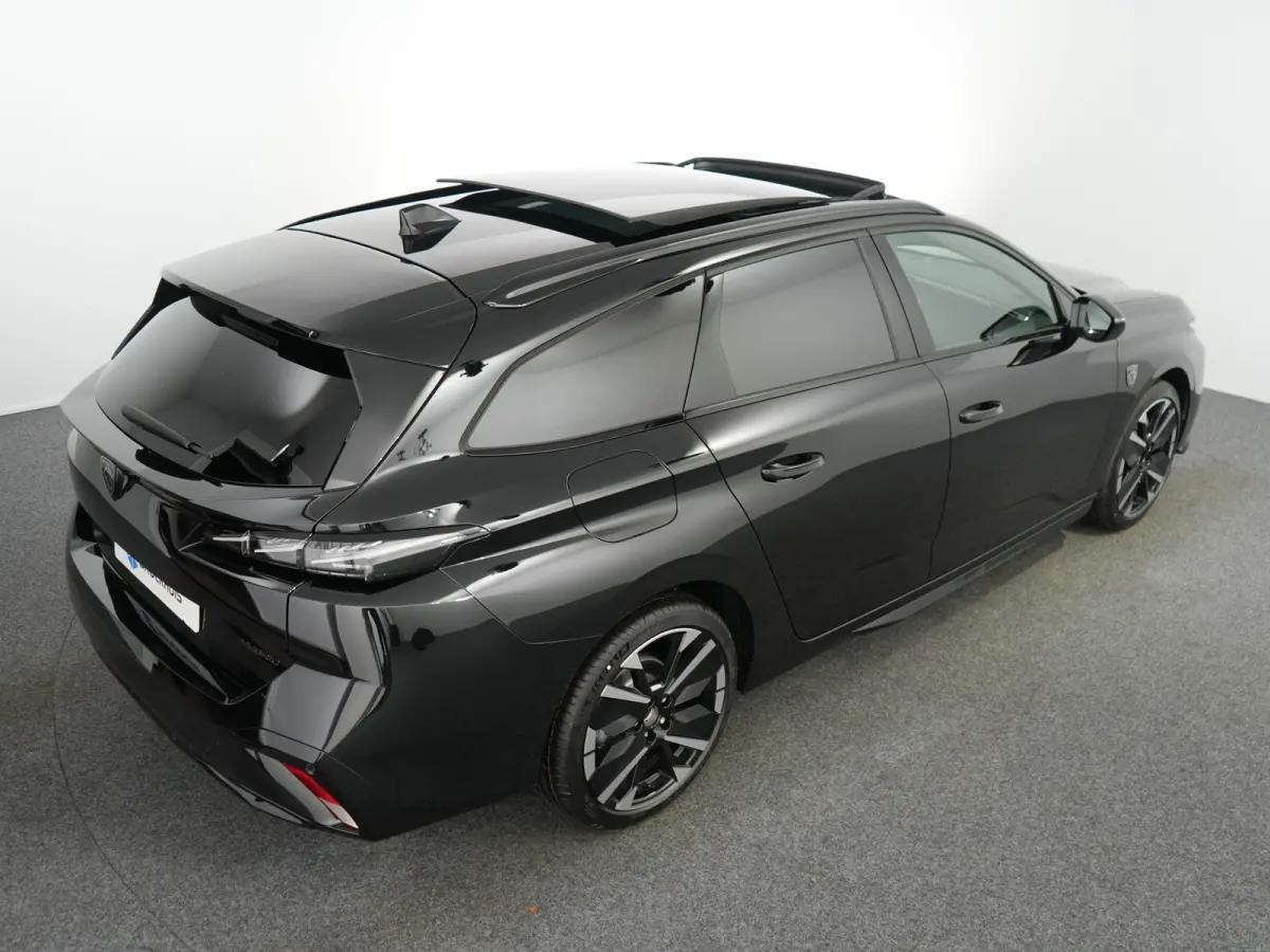 GT | Driver Sport Pack | Elektrische parkeerrem | Extra getinte achterste zijruiten en achterruit