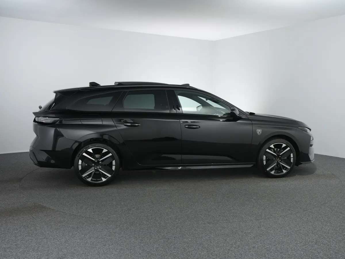 GT | Driver Sport Pack | Elektrische parkeerrem | Extra getinte achterste zijruiten en achterruit