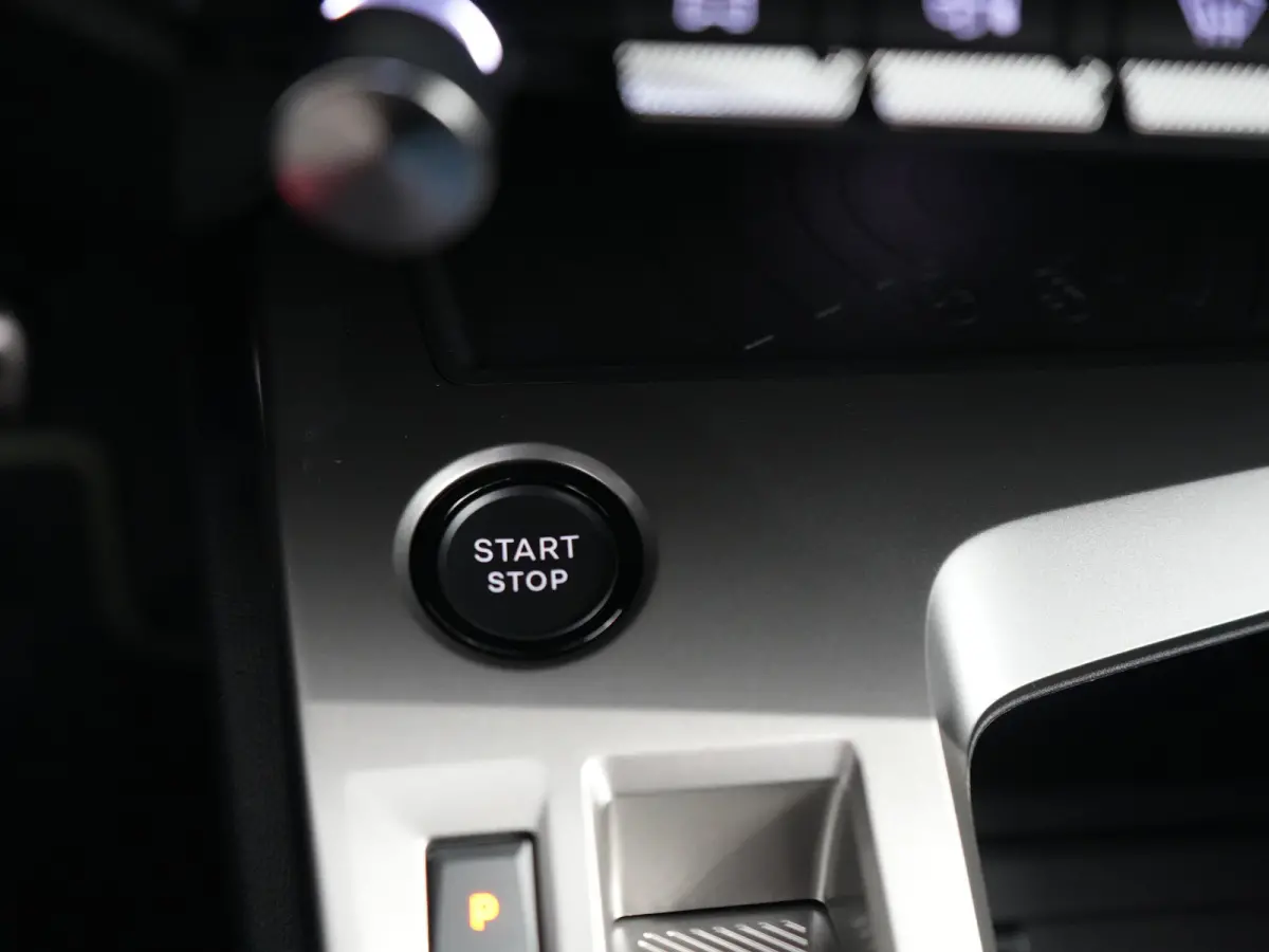 GT | Driver Sport Pack | Elektrische parkeerrem | Extra getinte achterste zijruiten en achterruit