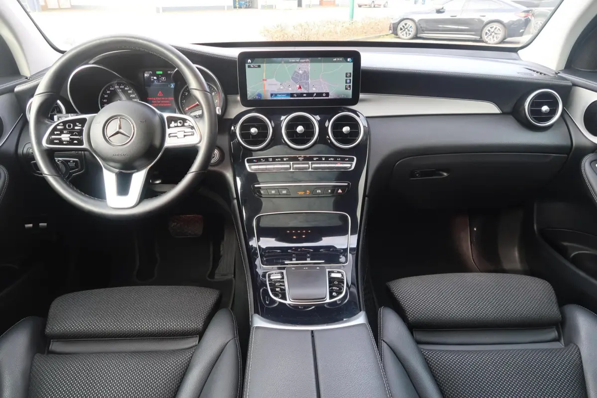 4MATIC BTW|PANORAMADAK|TREKHAAK|360CAMERA'S|CARPLAY|DEALER ONDERHOUDEN