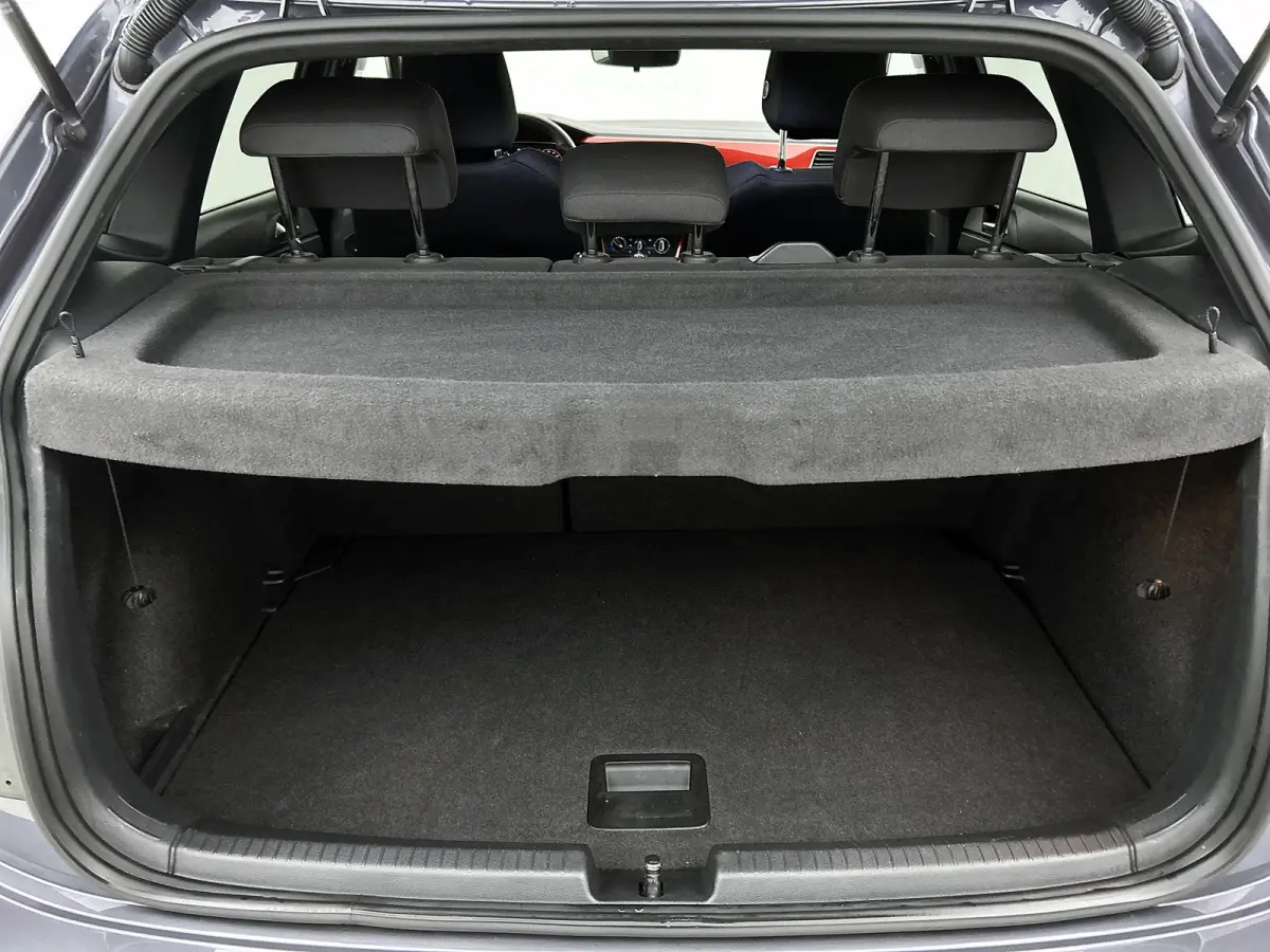 2.0 TSI GTI( Goed OnderH, Navi, PDC V+A, StoelV, App-Connect, Cruise Con, Etc)