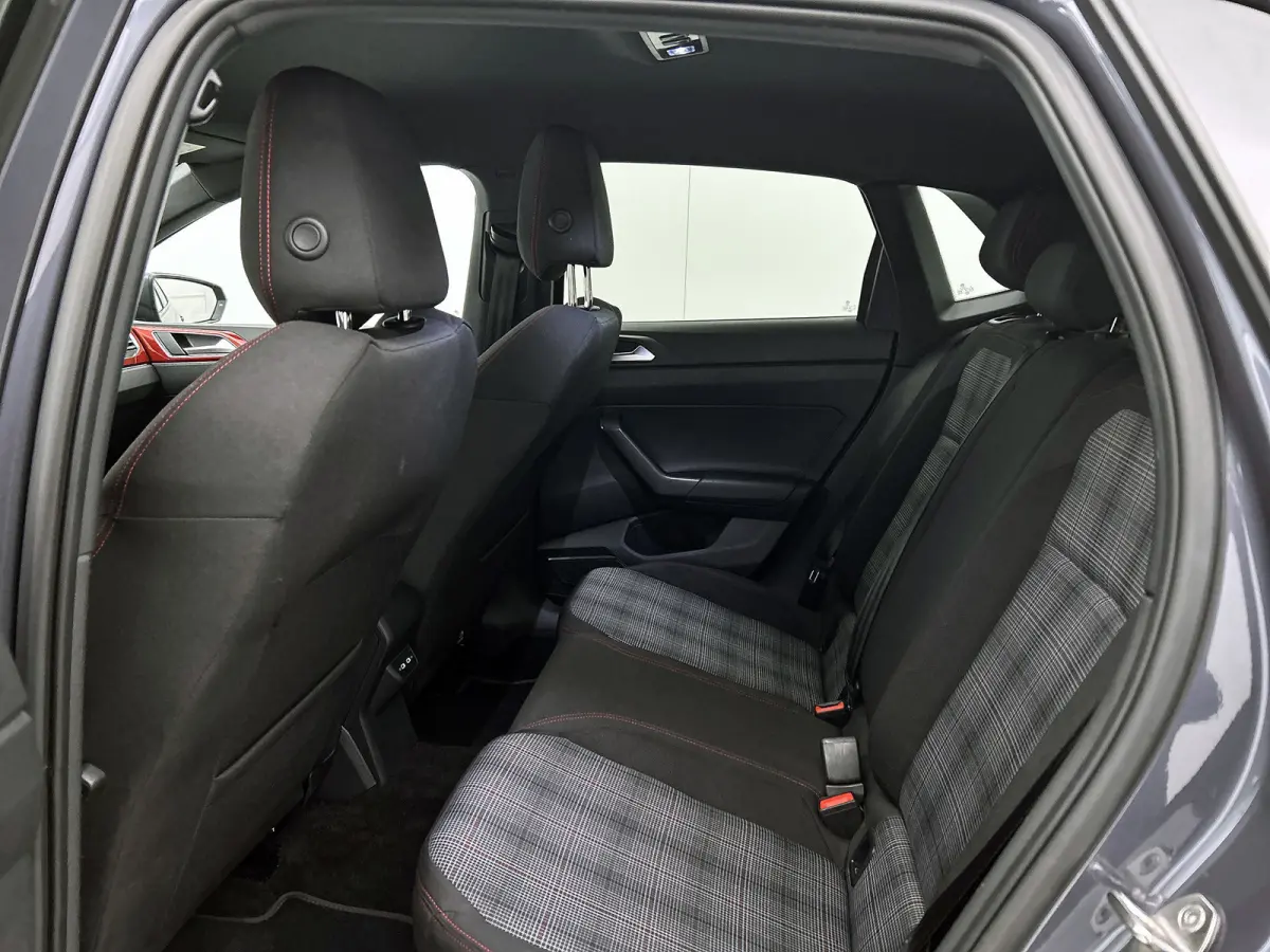 2.0 TSI GTI( Goed OnderH, Navi, PDC V+A, StoelV, App-Connect, Cruise Con, Etc)