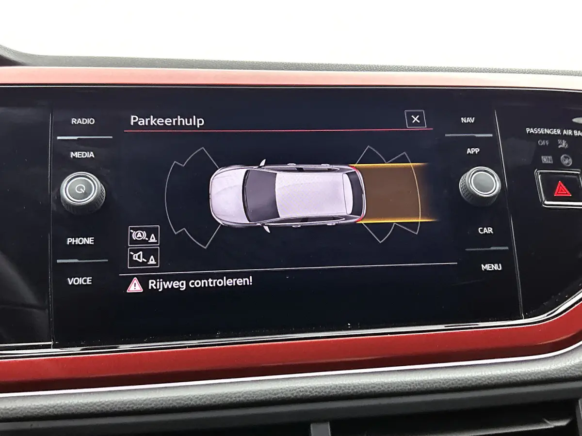 2.0 TSI GTI( Goed OnderH, Navi, PDC V+A, StoelV, App-Connect, Cruise Con, Etc)