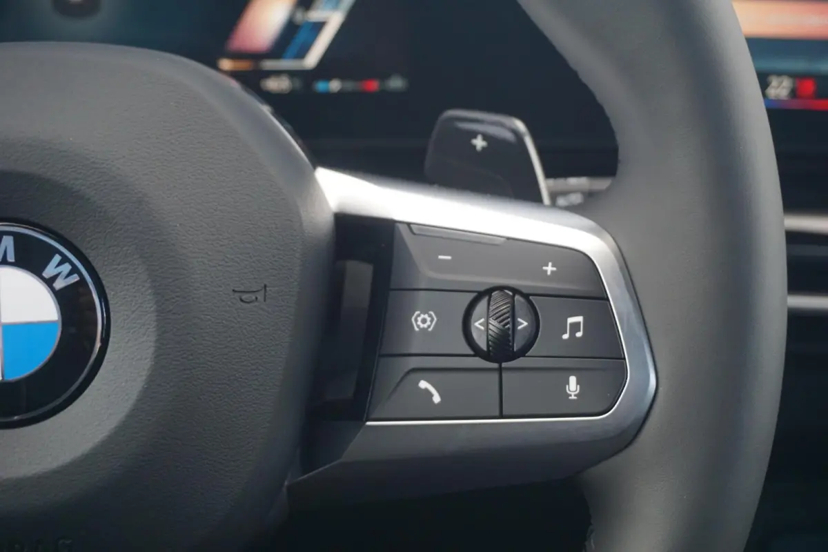 sDrive20i M Sport Pro / Trekhaak / Panoramadak / Keyless entry / Adaptieve LED koplampen / Stoel & Stuurwielverwarming