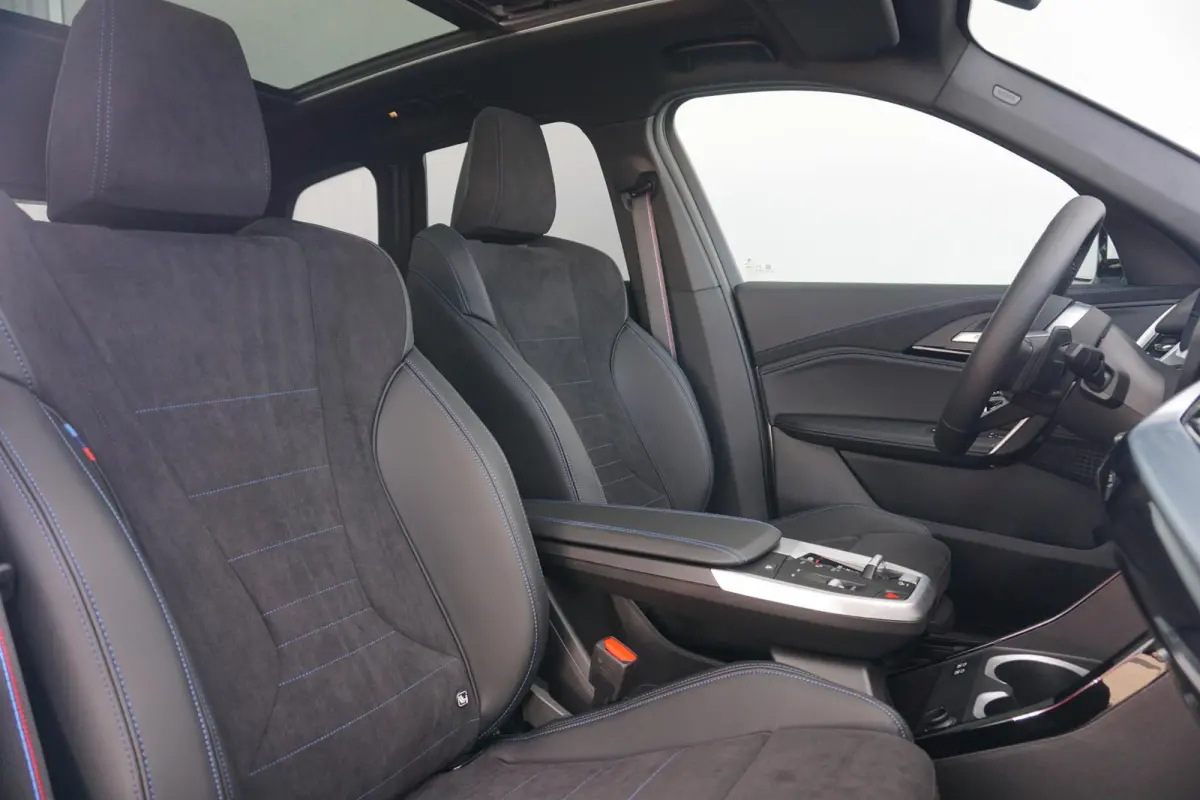 sDrive20i M Sport Pro / Trekhaak / Panoramadak / Keyless entry / Adaptieve LED koplampen / Stoel & Stuurwielverwarming