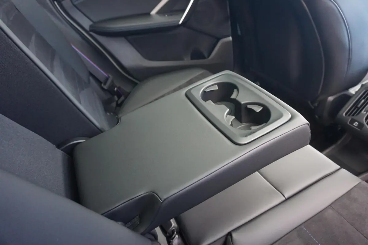 sDrive20i M Sport Pro / Trekhaak / Panoramadak / Keyless entry / Adaptieve LED koplampen / Stoel & Stuurwielverwarming