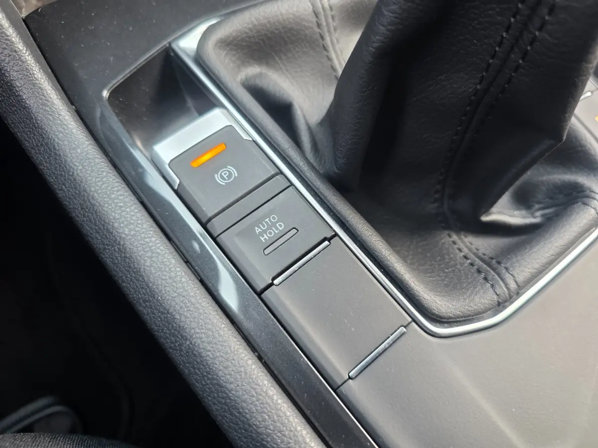 1.5 TSI Life Business | Met o.a. AppleCarPlay/AndroidAuto, achteruitrijcamera, navigatie en stoelverwarming!