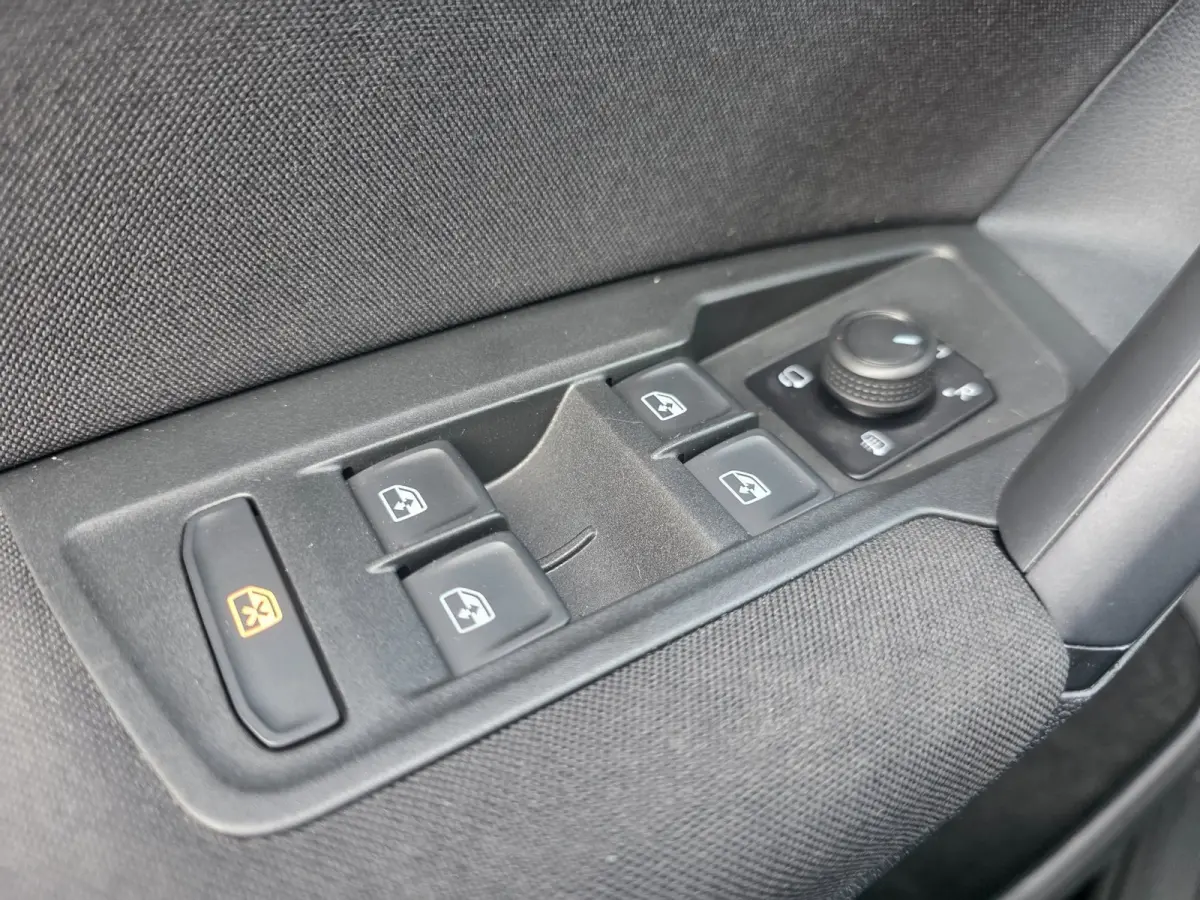 1.5 TSI Life Business | Met o.a. AppleCarPlay/AndroidAuto, achteruitrijcamera, navigatie en stoelverwarming!