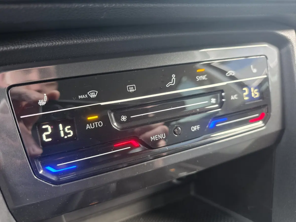 1.5 TSI Life Business | Met o.a. AppleCarPlay/AndroidAuto, achteruitrijcamera, navigatie en stoelverwarming!