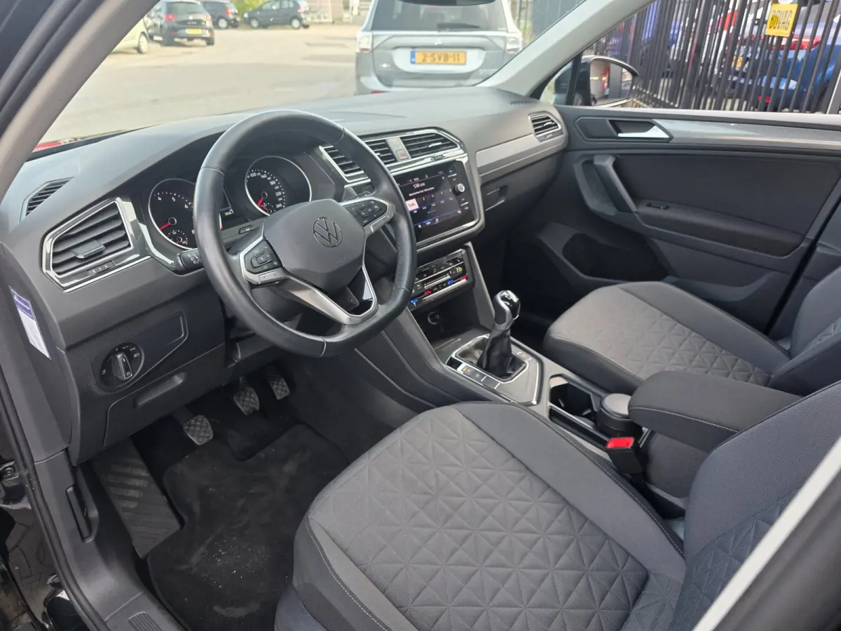 1.5 TSI Life Business | Met o.a. AppleCarPlay/AndroidAuto, achteruitrijcamera, navigatie en stoelverwarming!