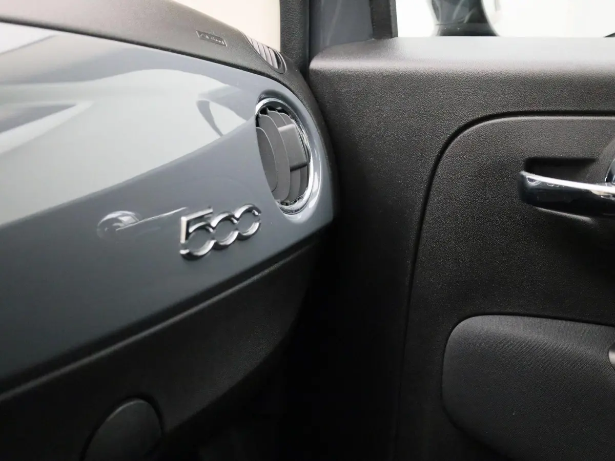 1.0 Hybrid Lounge | Cruise Control | Radio | Navigatie | Bluetooth |