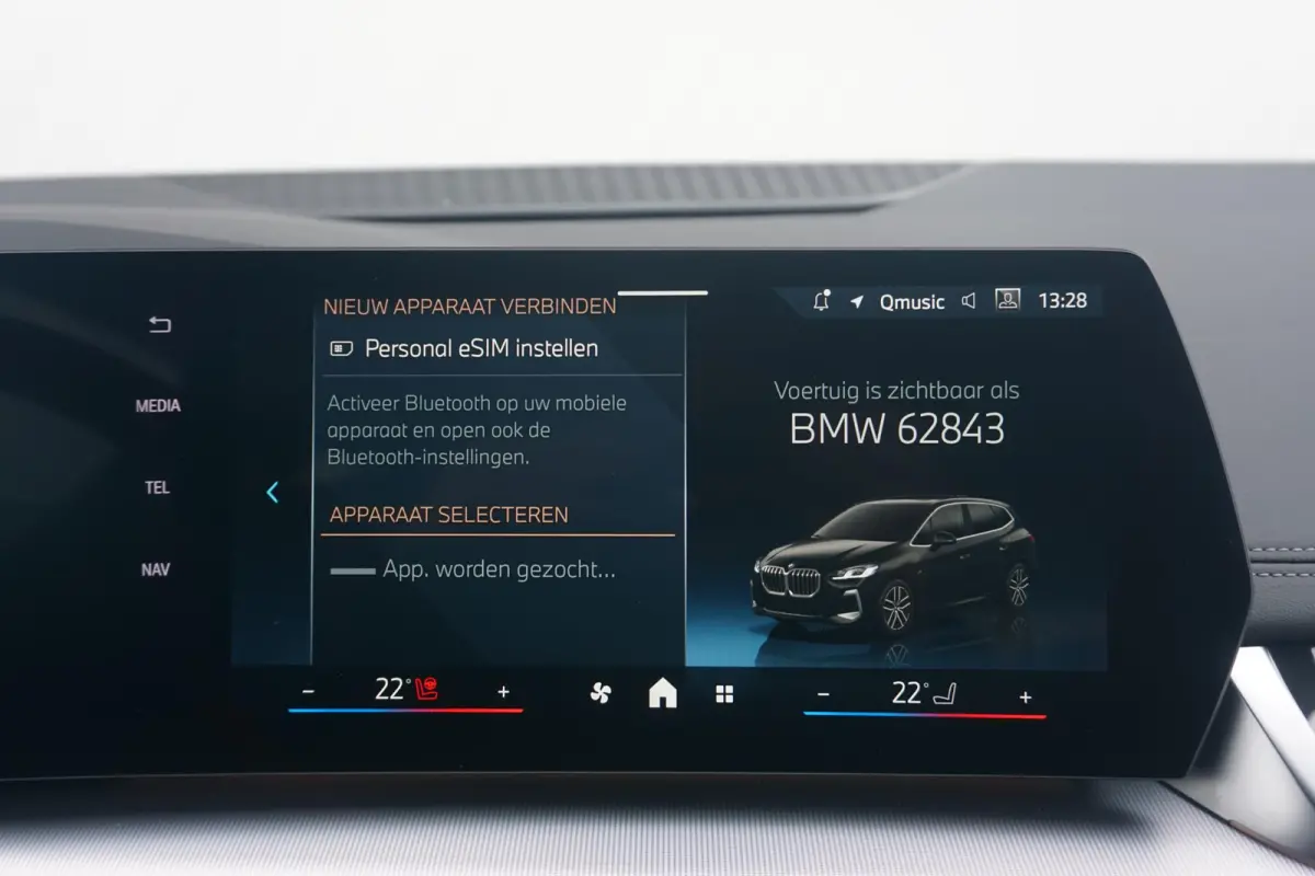 218i M Sport | Trekhaak / Panoramadak / Driving Assistant / Comfort Access / Stoel & Stuurwielverwarming