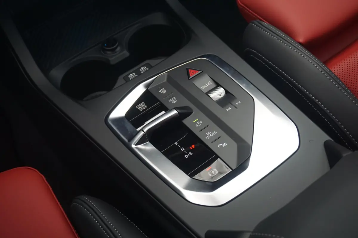 M235 xDrive | Driving Assistant Professional / Head-up / Rondomzicht Camera's / M sportstoelen / Elektrische Stoelen + Memory