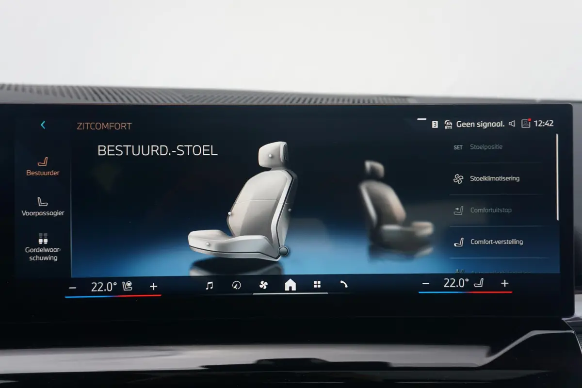 eDrive40 M Sport | Trekhaak / Panoramadak / Driving Assistant Professional / Parking Assistant Professional / Elektrische Comfortstoelen + Memory / Stoelventilatie / Head-up / Rondomzicht ca