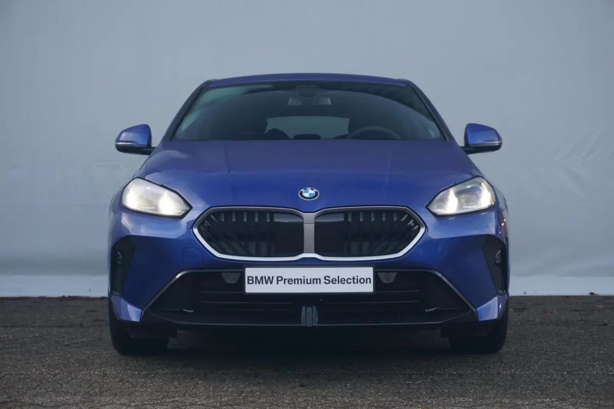 5-deurs 120 M Sport | Stoel & Stuurwielverwarming / Keyless Entry / Adaptieve LED koplampen / Automatische 2-zone airconditioning