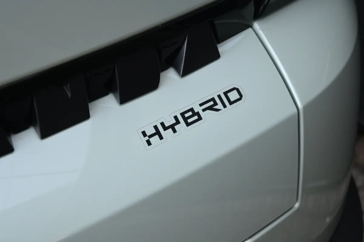1.2 Hybrid ICON 110pk VOORRAAD-ACTIE! 8 Jaar Garantie! | Navigatie by App | Airco | Cruise Control | Full-LED | !!