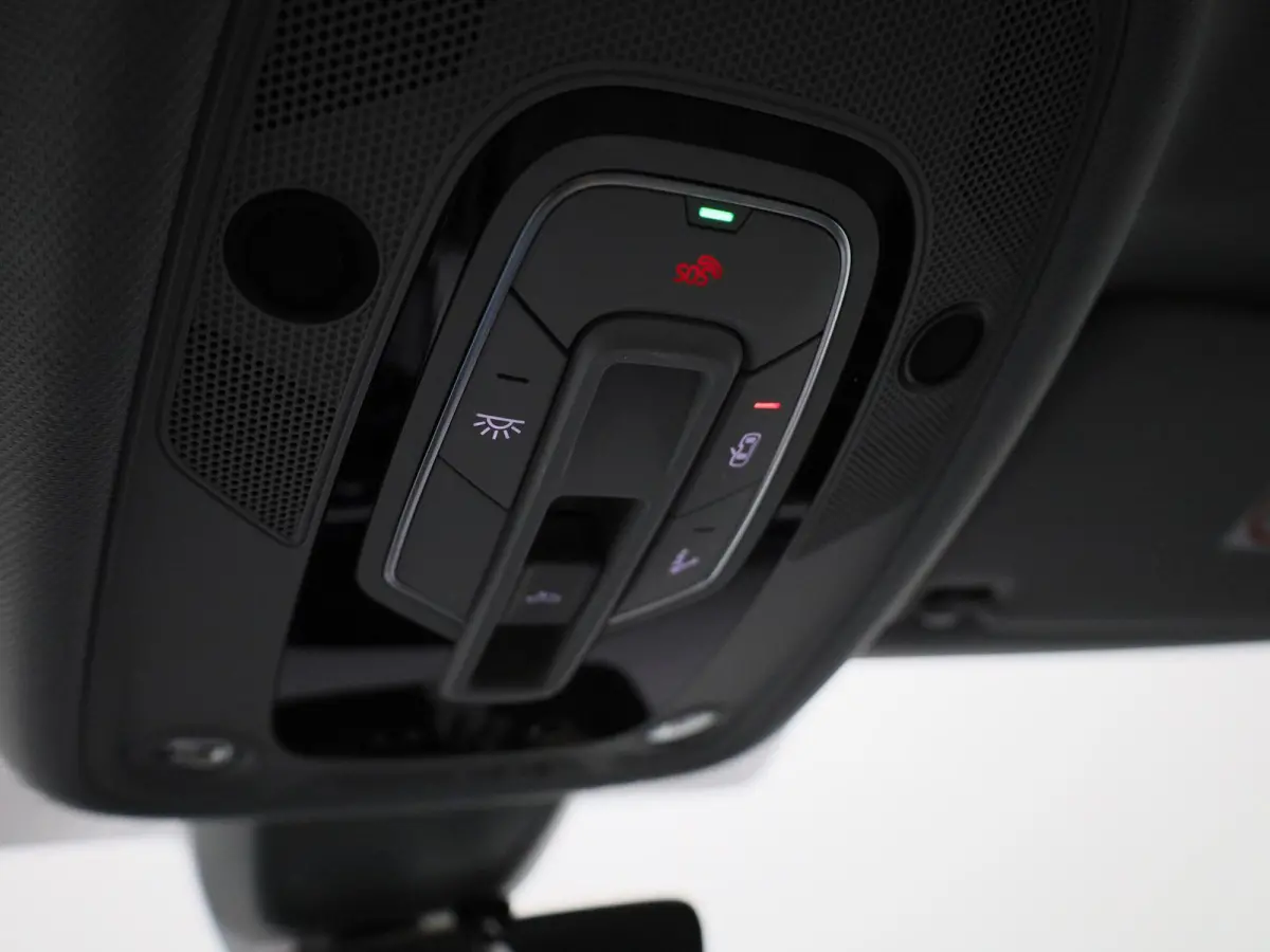 30 TDI S tronic Bus Ed Advanced | Schuif/Kanteldak | Lederen Bekleding | Camera | Stoelverwarming | LED Koplampen | Automatische Kofferklep |