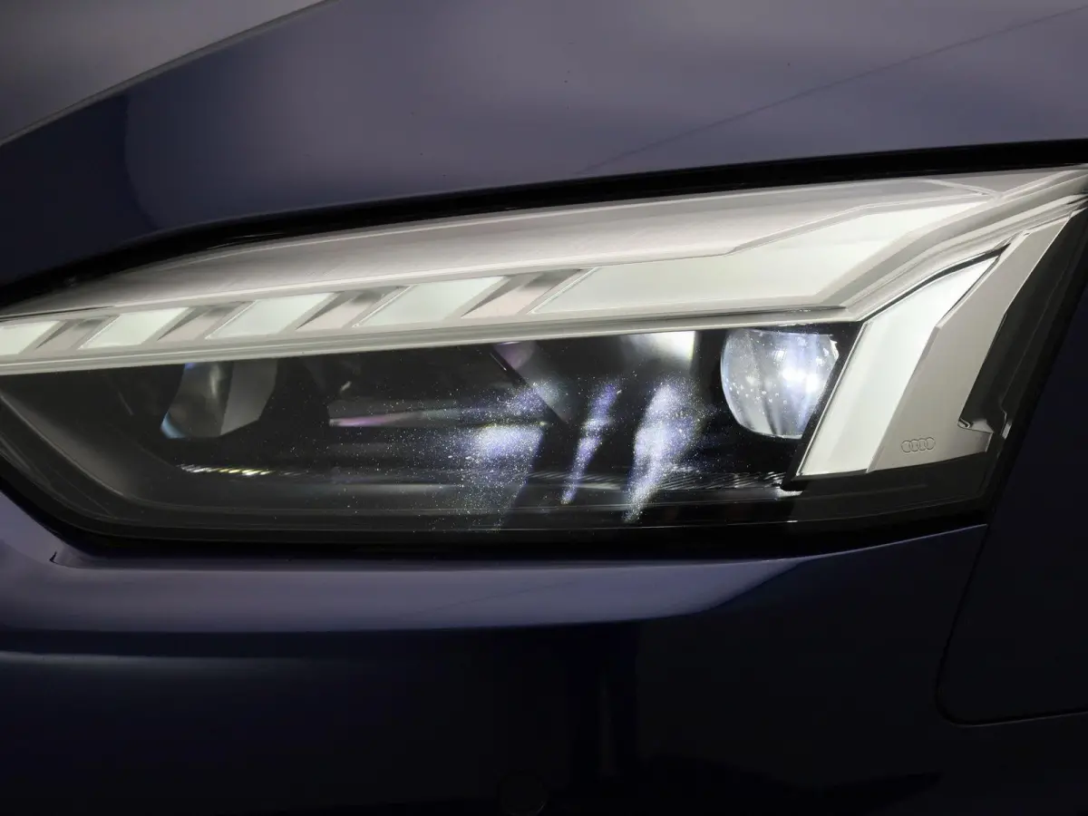 30 TDI S tronic Bus Ed Advanced | Schuif/Kanteldak | Lederen Bekleding | Camera | Stoelverwarming | LED Koplampen | Automatische Kofferklep |