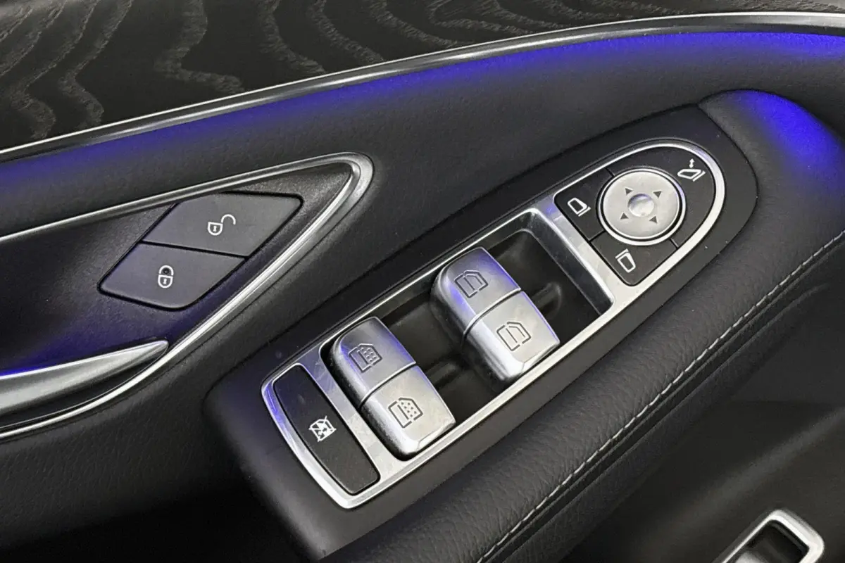 500 Panoramadak Rear Entertainment Nightvision Multibeam Luxe