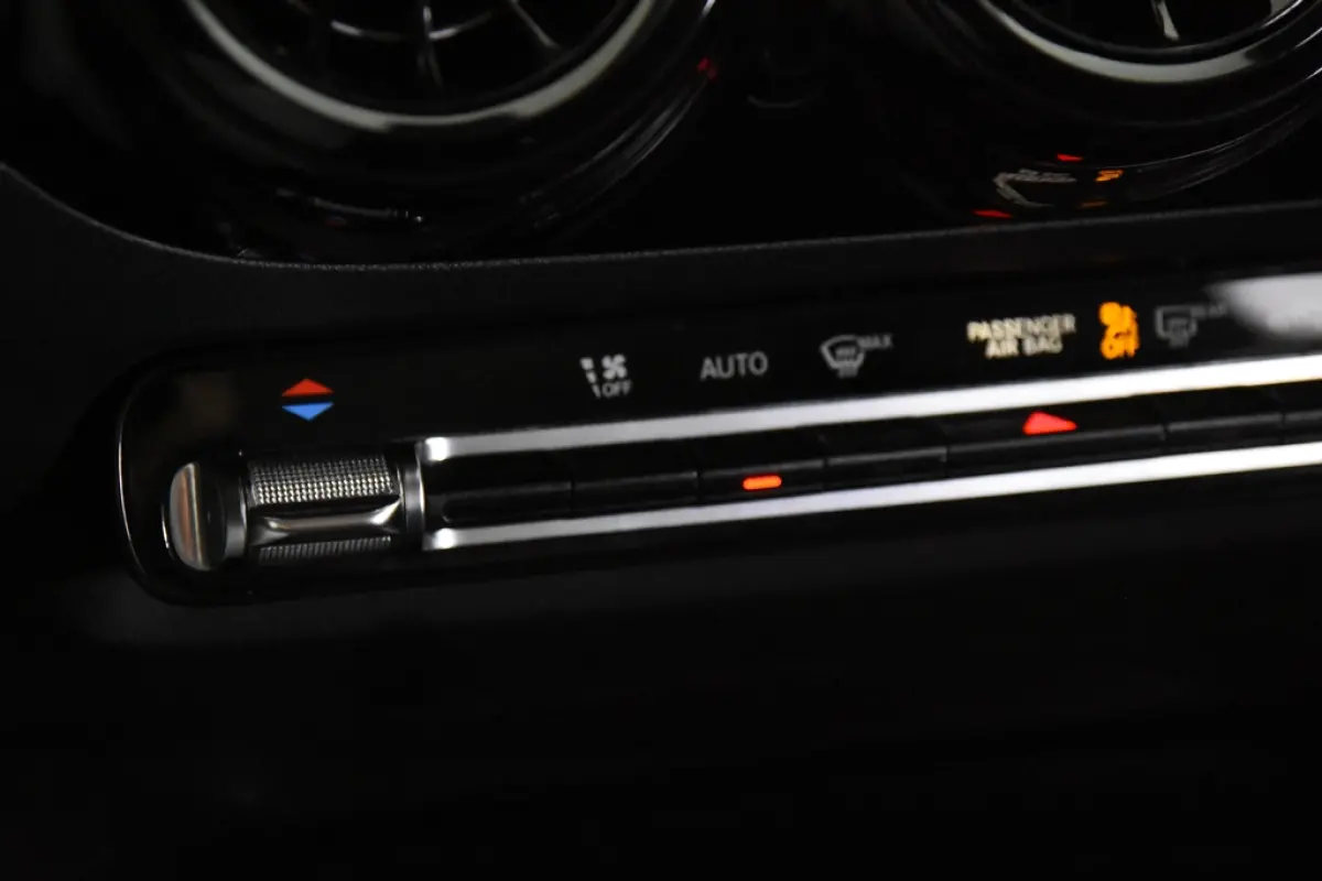 180 Automaat *1ste Eigenaar*Leer*Navigatie*Stoelverwarming*