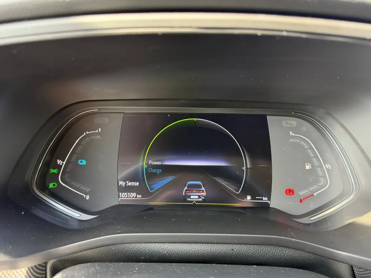 1.6 E-Tech Hybrid 145 Intens Camera, Navi 1E EIGENAAR