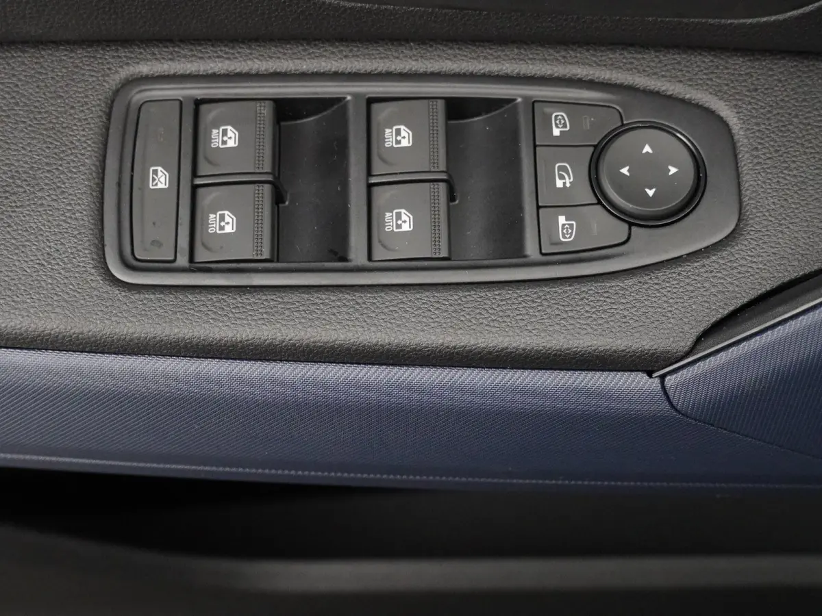 journey mild hybrid 130 | Stoel- & Stuurverw. | 360 Camera | Navigatie |