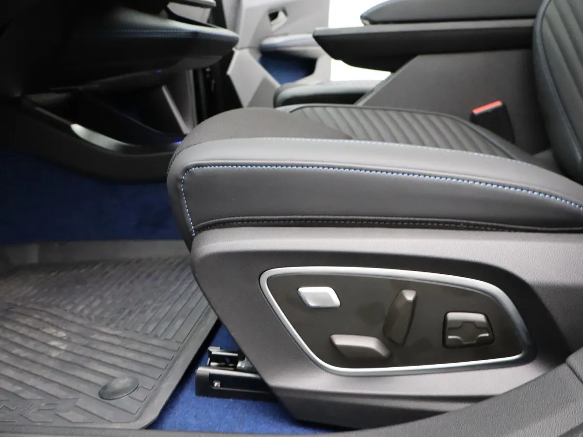 esprit Alpine 220 pk long range | Harman Kardon | Panoramadak | Pack advanced driving assist & augmented vision |