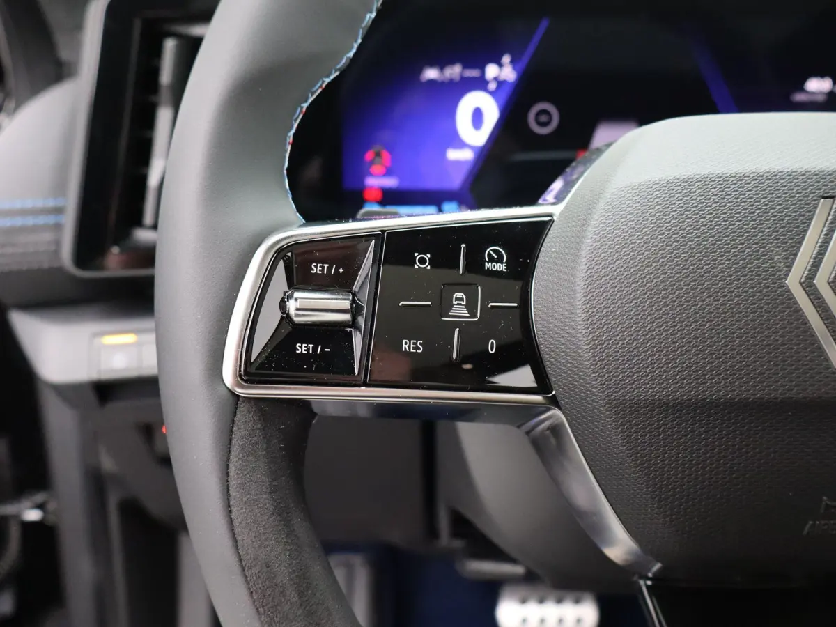 esprit Alpine 220 pk long range | Harman Kardon | Panoramadak | Pack advanced driving assist & augmented vision |