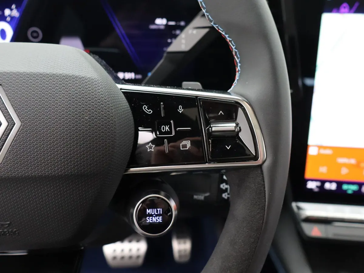 esprit Alpine 220 pk long range | Harman Kardon | Panoramadak | Pack advanced driving assist & augmented vision |