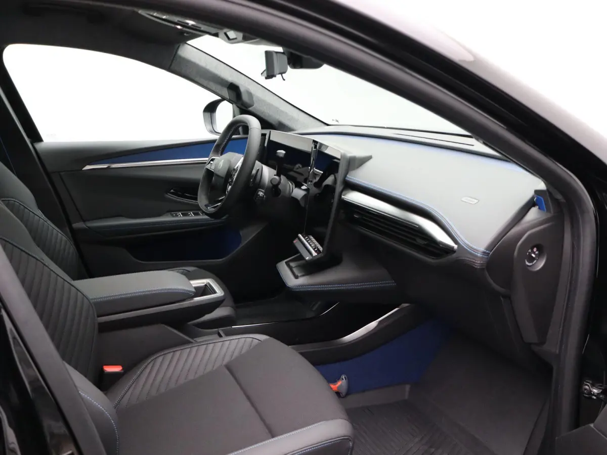esprit Alpine 220 pk long range | Harman Kardon | Panoramadak | Pack advanced driving assist & augmented vision |
