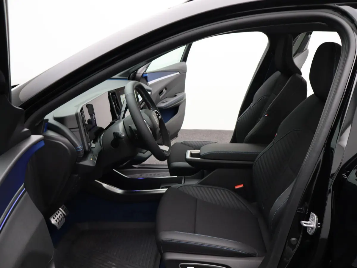 esprit Alpine 220 pk long range | Harman Kardon | Panoramadak | Pack advanced driving assist & augmented vision |