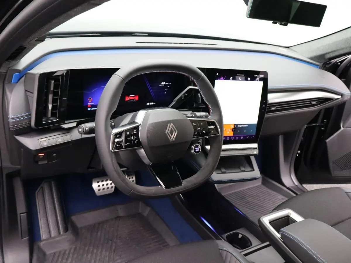 esprit Alpine 220 pk long range | Harman Kardon | Panoramadak | Pack advanced driving assist & augmented vision |