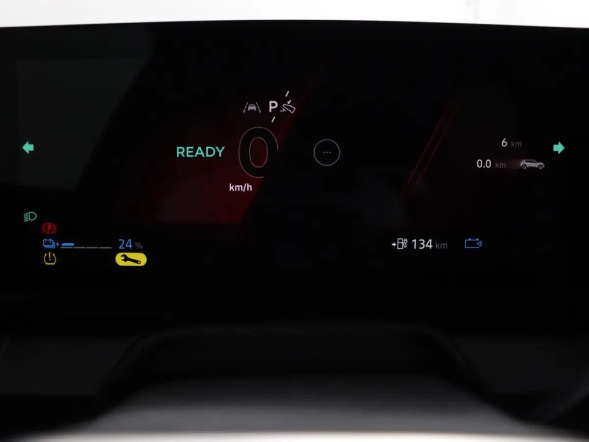 esprit Alpine 220 pk long range | Pack advanced driving assist & augmented vision |