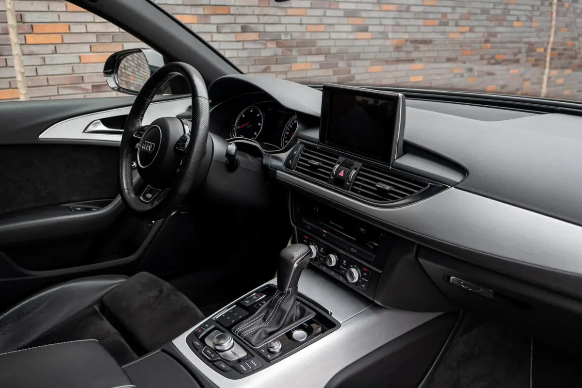 2.0 TDI Ultra Advance Sport - S-Line - Bose