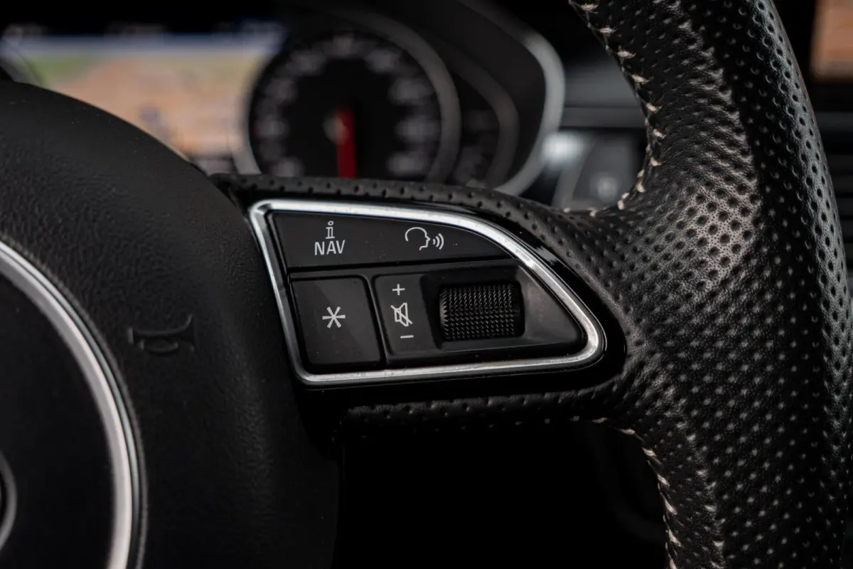 2.0 TDI Ultra Advance Sport - S-Line - Bose