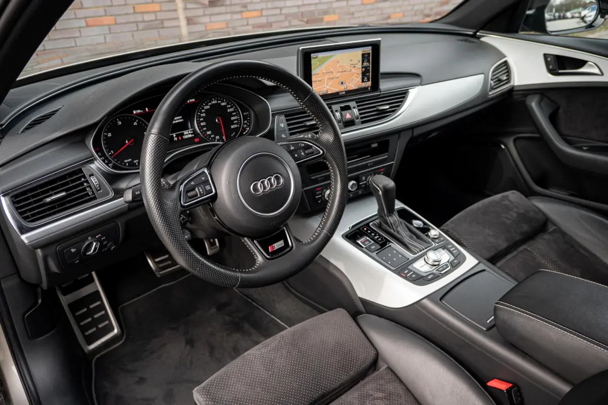 2.0 TDI Ultra Advance Sport - S-Line - Bose