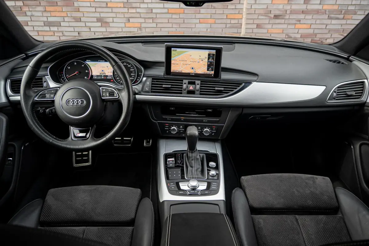 2.0 TDI Ultra Advance Sport - S-Line - Bose