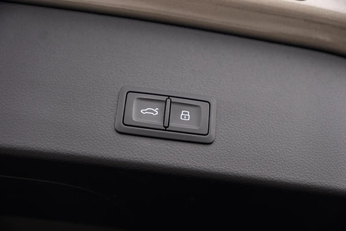 2.0 TDI Ultra Advance Sport - S-Line - Bose