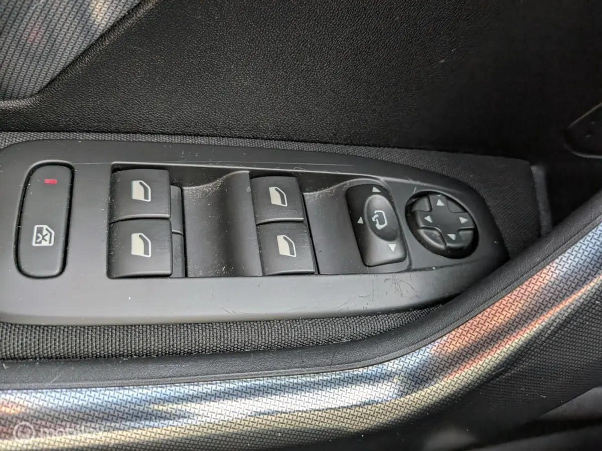 1.2 PureTech Allure/ Automaat/ Panodak/Trekhaak