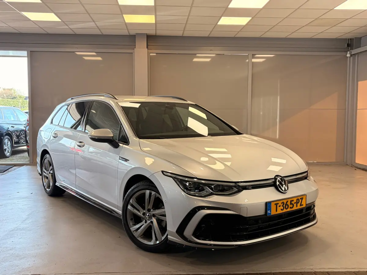 1.5 eTSI R-Line Business | LED | CAR PLAY | ELEKT. ACHTERKLEP | CAMERA |