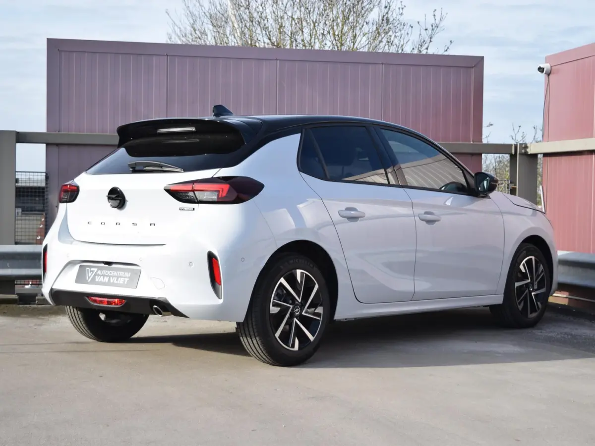 1.2 Turbo Hybrid GS MASSAGEFUNCTIE | CAMERA MET SENSOREN | NAVI & CARPLAY | WINTERPAKKET |
