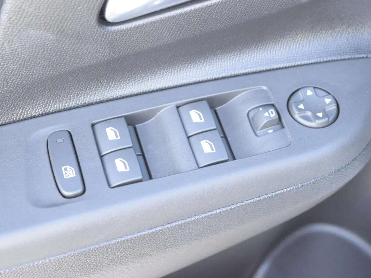1.2 Turbo Hybrid GS MASSAGEFUNCTIE | CAMERA MET SENSOREN | NAVI & CARPLAY | WINTERPAKKET |