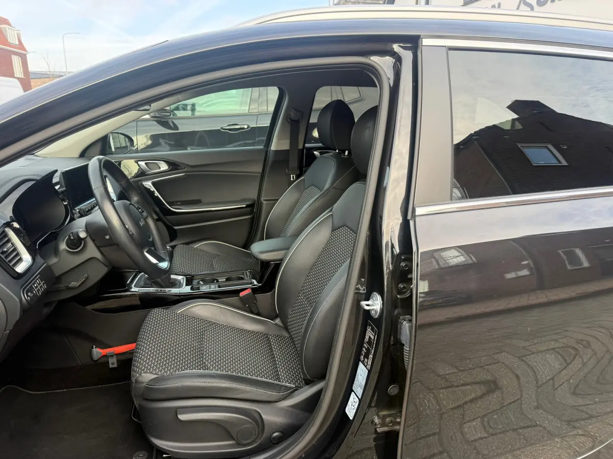 1.0 T-GDi DynamicPlusLine, Stoelverwarming,Stuurverwarming,Apple Carplay/Android,Navigatie,Trekhaak