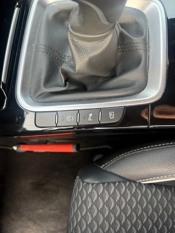 1.0 T-GDi DynamicPlusLine, Stoelverwarming,Stuurverwarming,Apple Carplay/Android,Navigatie,Trekhaak