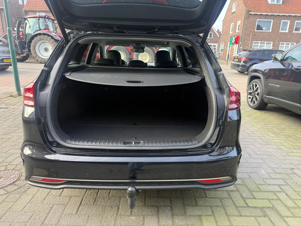 1.0 T-GDi DynamicPlusLine, Stoelverwarming,Stuurverwarming,Apple Carplay/Android,Navigatie,Trekhaak